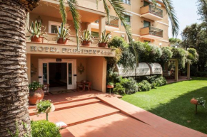 Гостиница President Hotel  Форте Дей Марми